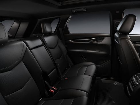 New 2025 Cadillac XT5 Premium Luxury w/ LPO, Floor Liner Package image 34