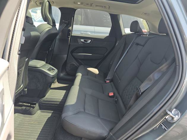 Used 2026 Volvo XC60 B5 Plus AWD/4WD image 6