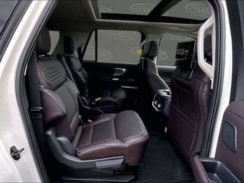 New 2026 Ford Expedition Max Platinum w/ Platinum Ultimate Package AWD/4WD image 12