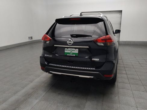 Used 2019 Nissan Rogue S w/ Special Edition Package FWD image 7