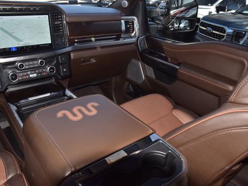 Used 2023 Ford F250 King Ranch w/ Chrome Package image 17