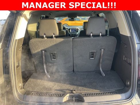 Certified 2023 GMC Acadia SLT image 12