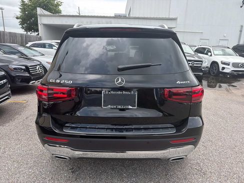 Used 2026 Mercedes-Benz GLB 250 4MATIC image 6