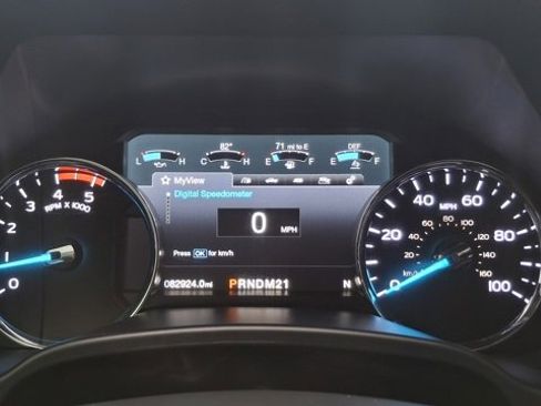 Used 2019 Ford F250 Lariat w/ Chrome Package image 17