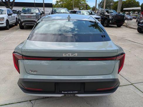 Used 2025 Kia K4 EX image 5