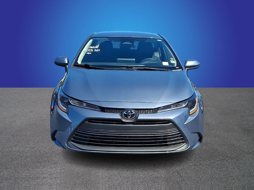 Used 2026 Toyota Corolla LE FWD image 2