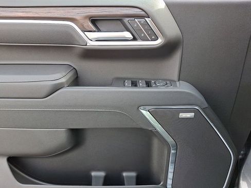 New 2026 GMC Sierra 1500 SLT w/ SLT Premium Plus Package image 9