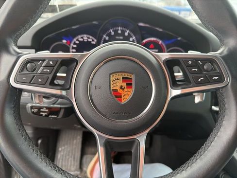 Used 2020 Porsche Cayenne image 7