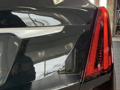 Used 2025 Cadillac XT5 Premium Luxury w/ LPO, Floor Liner Package AWD/4WD image 15