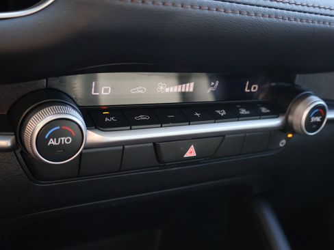 Used 2025 MAZDA MAZDA3 s FWD image 24