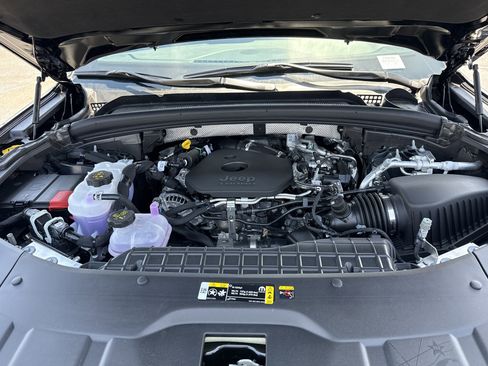 New 2026 Jeep Grand Cherokee Limited RWD image 33
