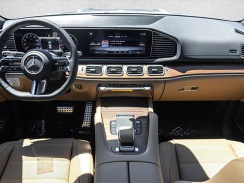 New 2026 Mercedes-Benz GLS 450 4MATIC image 19