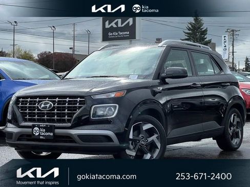 Used 2025 Hyundai Venue SEL image 1