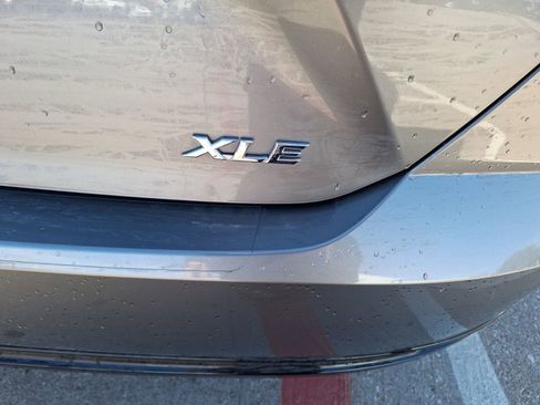 Used 2025 Toyota Camry XLE image 12