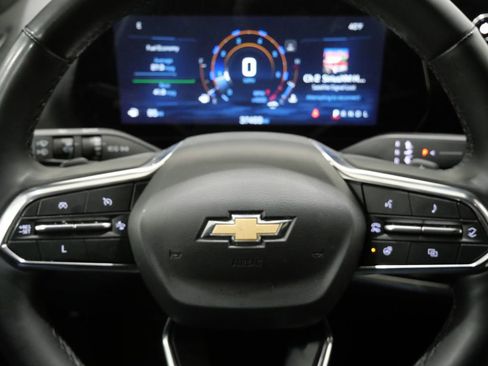 Used 2025 Chevrolet Equinox LT image 16