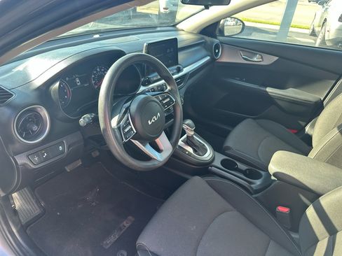 Used 2022 Kia Forte LXS w/ LXS Technology Package image 15