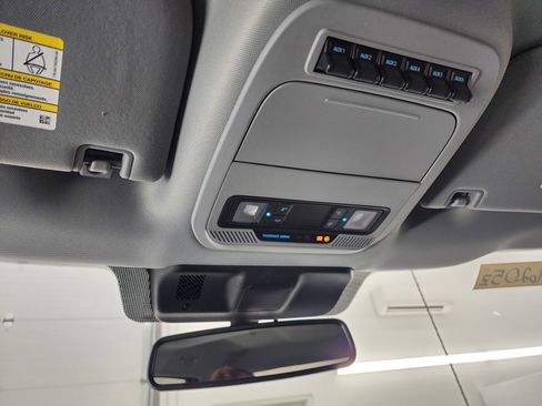 Used 2023 Ford F350 XLT image 12