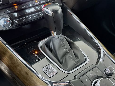 Used 2022 MAZDA CX-9 Signature image 17