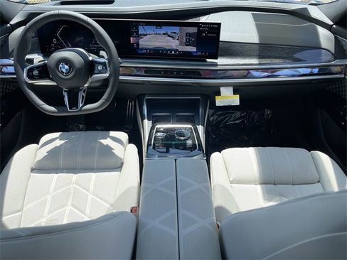 New 2025 BMW 740i image 15