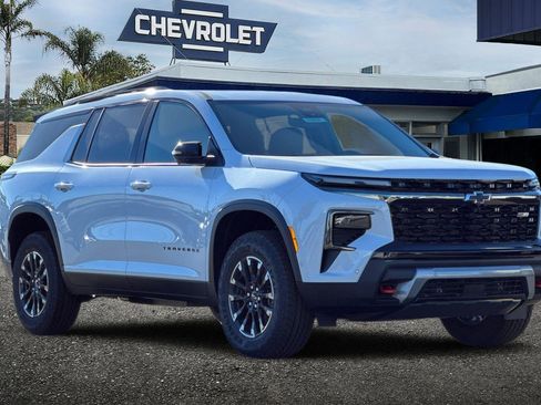 New 2026 Chevrolet Traverse Z71 w/ Enhanced Driving Package image 2