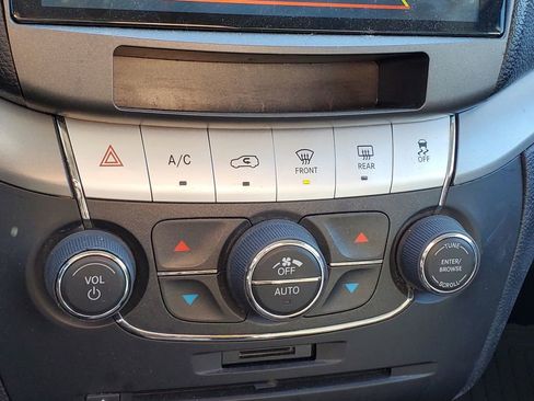 Used 2019 Dodge Journey Crossroad image 23