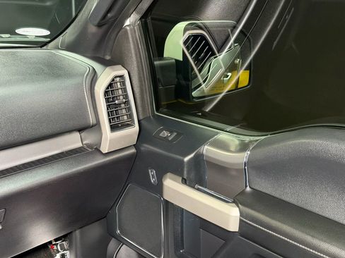 Used 2017 Ford F150 Lariat image 23