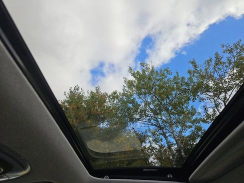 Certified 2024 Hyundai Elantra SEL w/ Convenience Package image 10