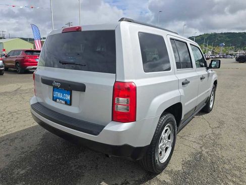 Used 2011 Jeep Patriot Sport FWD image 5
