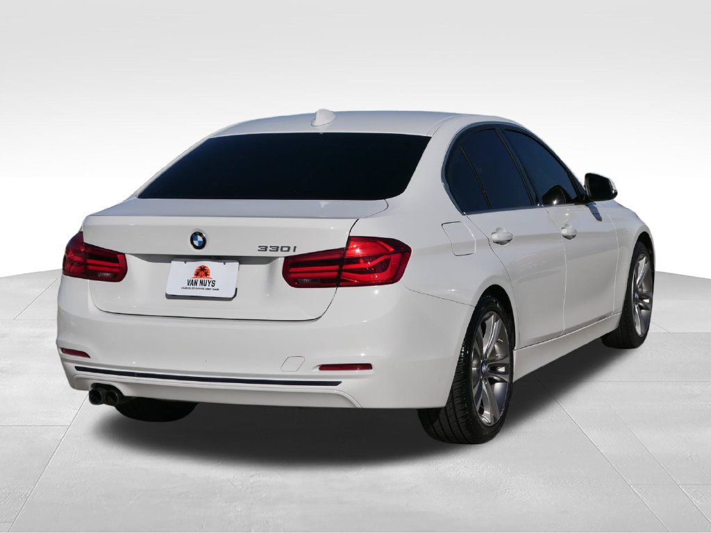 Used 2018 BMW 330i Sedan RWD image 2