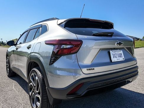 Used 2024 Chevrolet Trax RS w/ Driver Confidence Package image 39