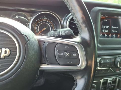 Used 2021 Jeep Wrangler Unlimited Sahara AWD/4WD image 20