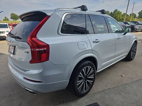 Used 2021 Volvo XC90 T6 Momentum image 11
