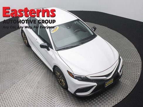 Used 2024 Toyota Camry SE w/ Convenience Package AWD/4WD image 3