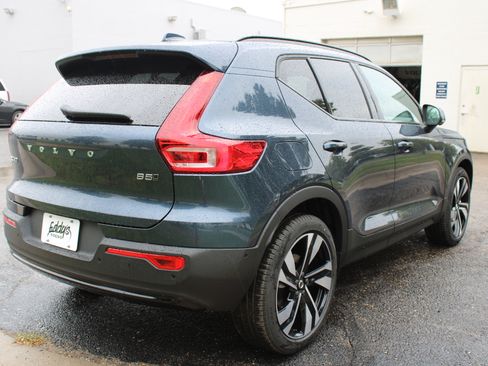 New 2026 Volvo XC40 B5 Ultra w/ Climate Package image 7