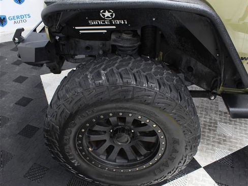 Used 2013 Jeep Wrangler Unlimited Sport w/ Connectivity Group image 19