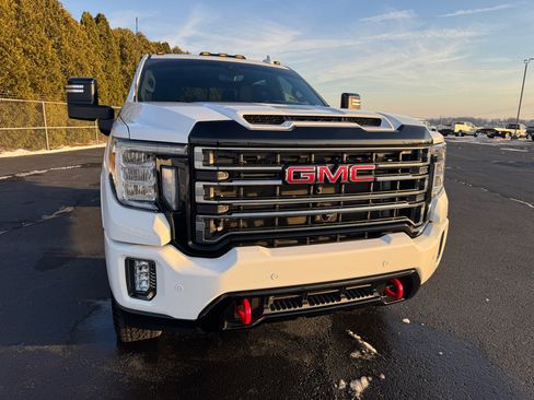 Used 2022 GMC Sierra 2500 AT4 w/ AT4 Premium Plus Package image 8