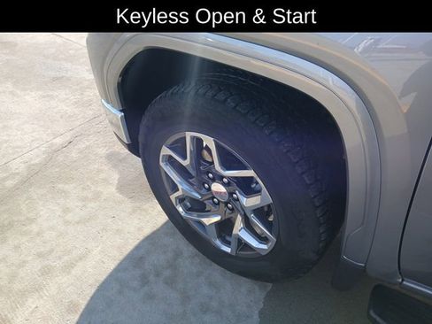 Used 2024 GMC Sierra 1500 SLT w/ SLT Premium Plus Package image 31