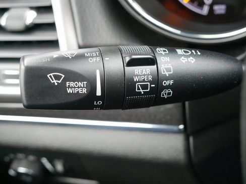 Used 2018 Jeep Grand Cherokee Limited image 27