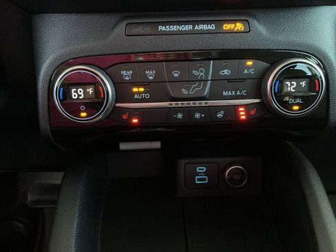 Used 2021 Ford Escape SEL image 17