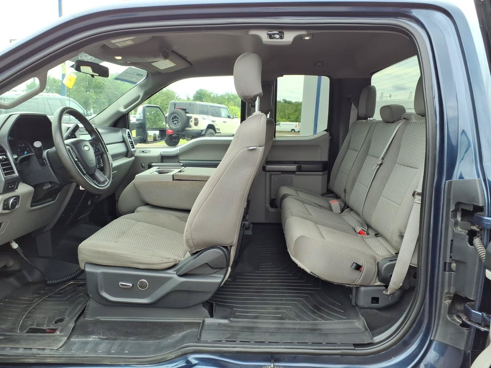 Used 2019 Ford F350 XLT w/ XLT Premium Package AWD/4WD image 11