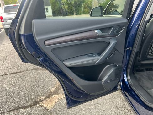 Used 2022 Audi Q5 2.0T Premium Plus w/ Premium Plus Package image 27