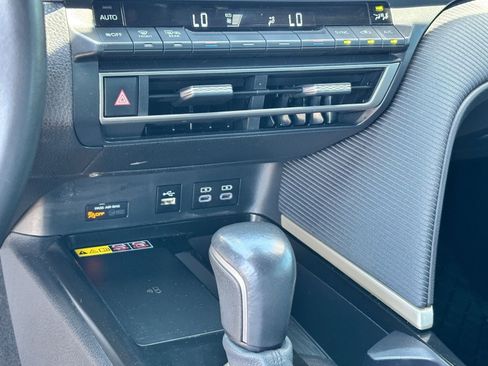 Used 2025 Toyota Camry SE w/ Convenience Package FWD image 26
