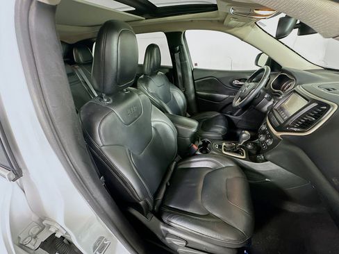 Used 2015 Jeep Cherokee Limited w/ Trailer Tow Group image 31