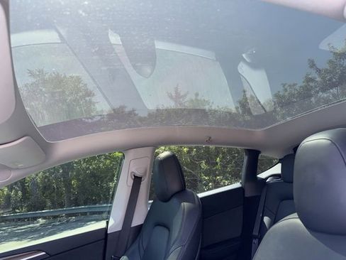 Used 2023 Tesla Model Y Performance AWD/4WD image 11