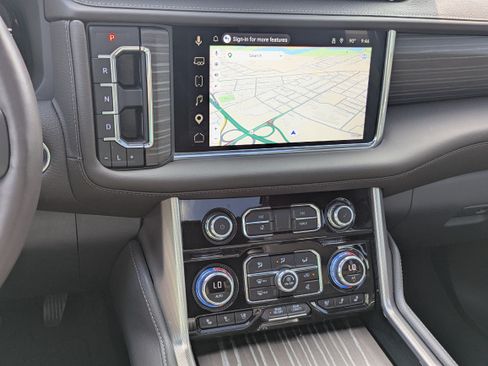 Used 2023 GMC Yukon XL Denali w/ Advanced Technology Package AWD/4WD image 19
