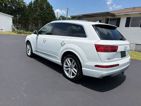 Used 2018 Audi Q7 3.0T Prestige AWD/4WD image 4