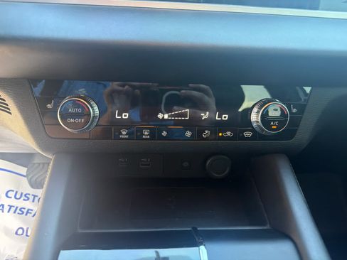 Used 2024 Mitsubishi Outlander SE AWD/4WD image 18