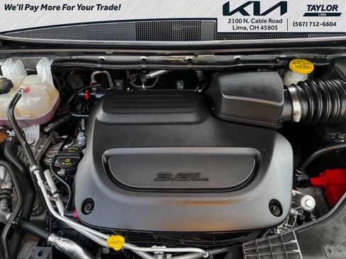 Used 2023 Chrysler Voyager LX FWD image 26