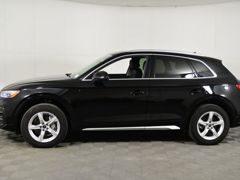 Used 2023 Audi Q5 2.0T Premium w/ Convenience Package image 2