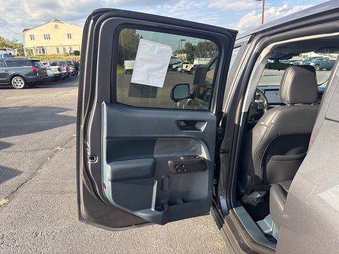 New 2025 Ford Maverick Lariat w/ Black Appearance Package AWD/4WD image 27
